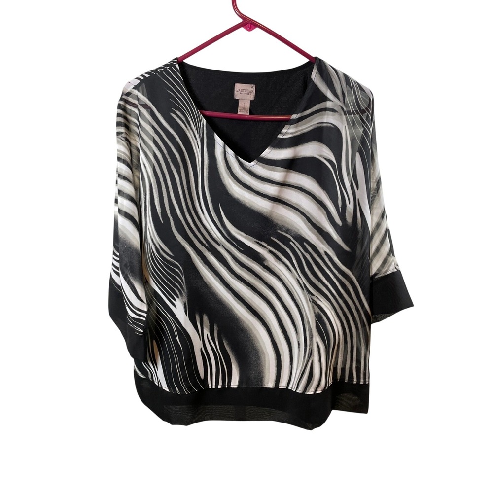 Chico's Easywear Blouse Size 1‎ Medium 8 Black White Abstract Wave Kimono Sleeve